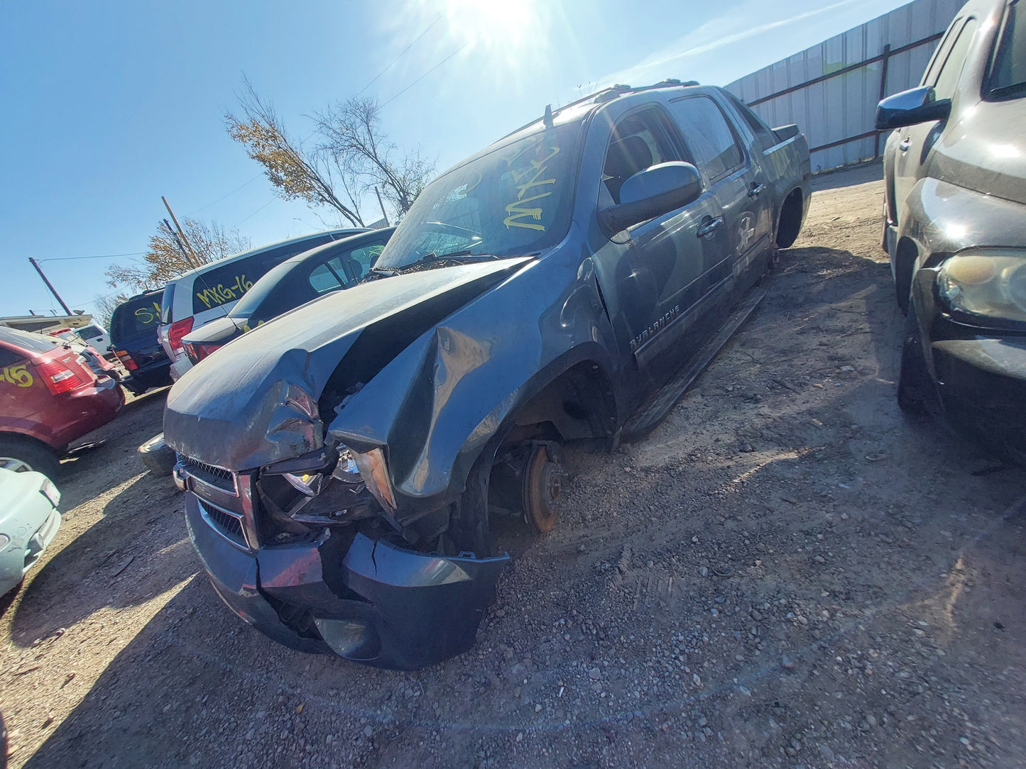 2011 CHEVY AVALANCHE - STOCK # M18165