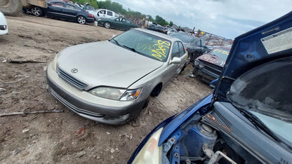 2000 LEXUS ES300 - STOCK #M18868