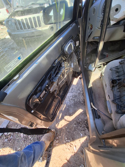 1994-1998 Chevrolet C1500 - Stock #: M19451