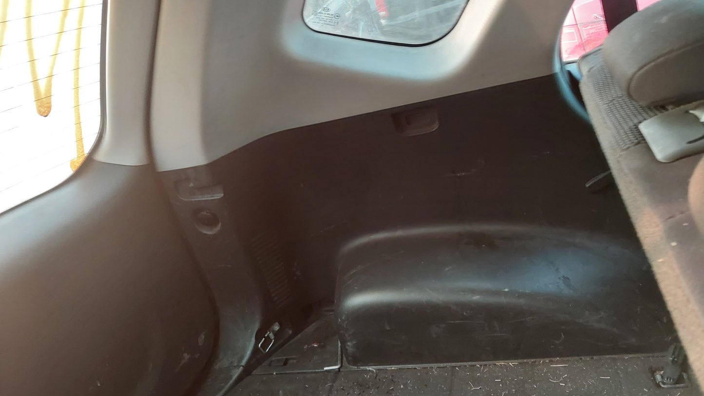 2007-2010 Kia Rondo - Stock #: M18948