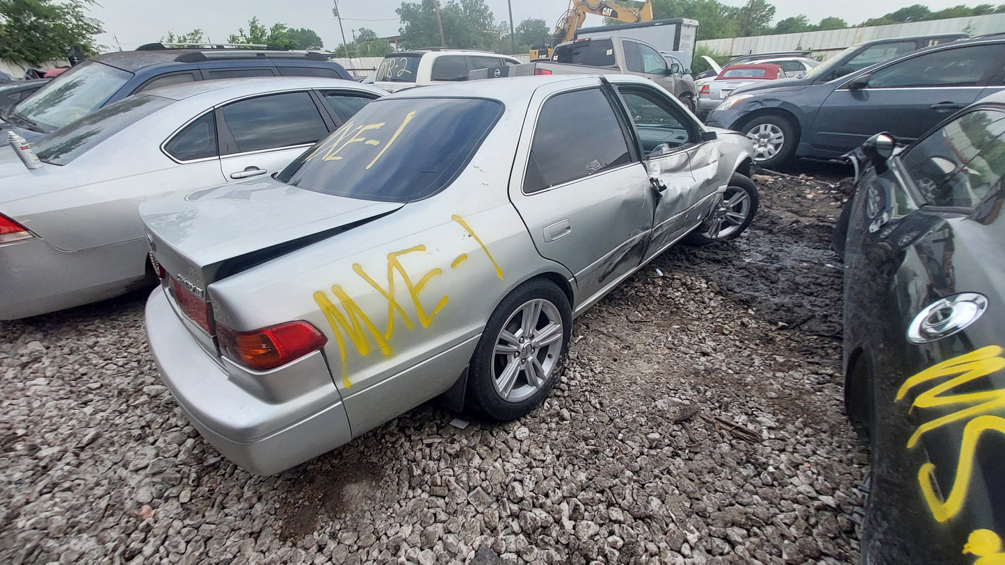 2000-2001 Toyota Camry - Stock #: M18951