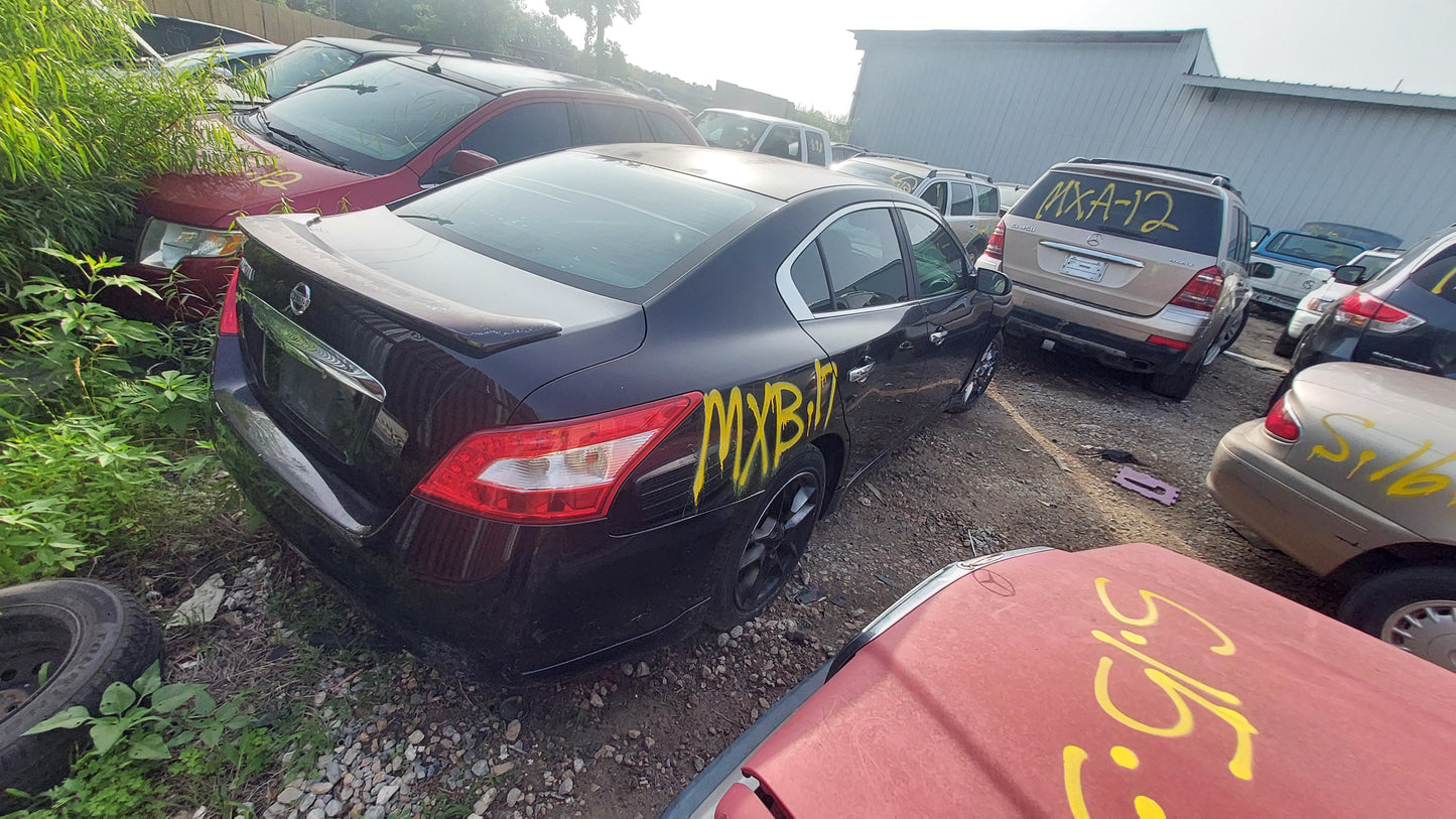 2005 Nissan Maxima - Stock #: M18907 - MXB-17