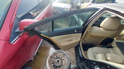 2005 Nissan Maxima - Stock #: M18907 - MXB-17