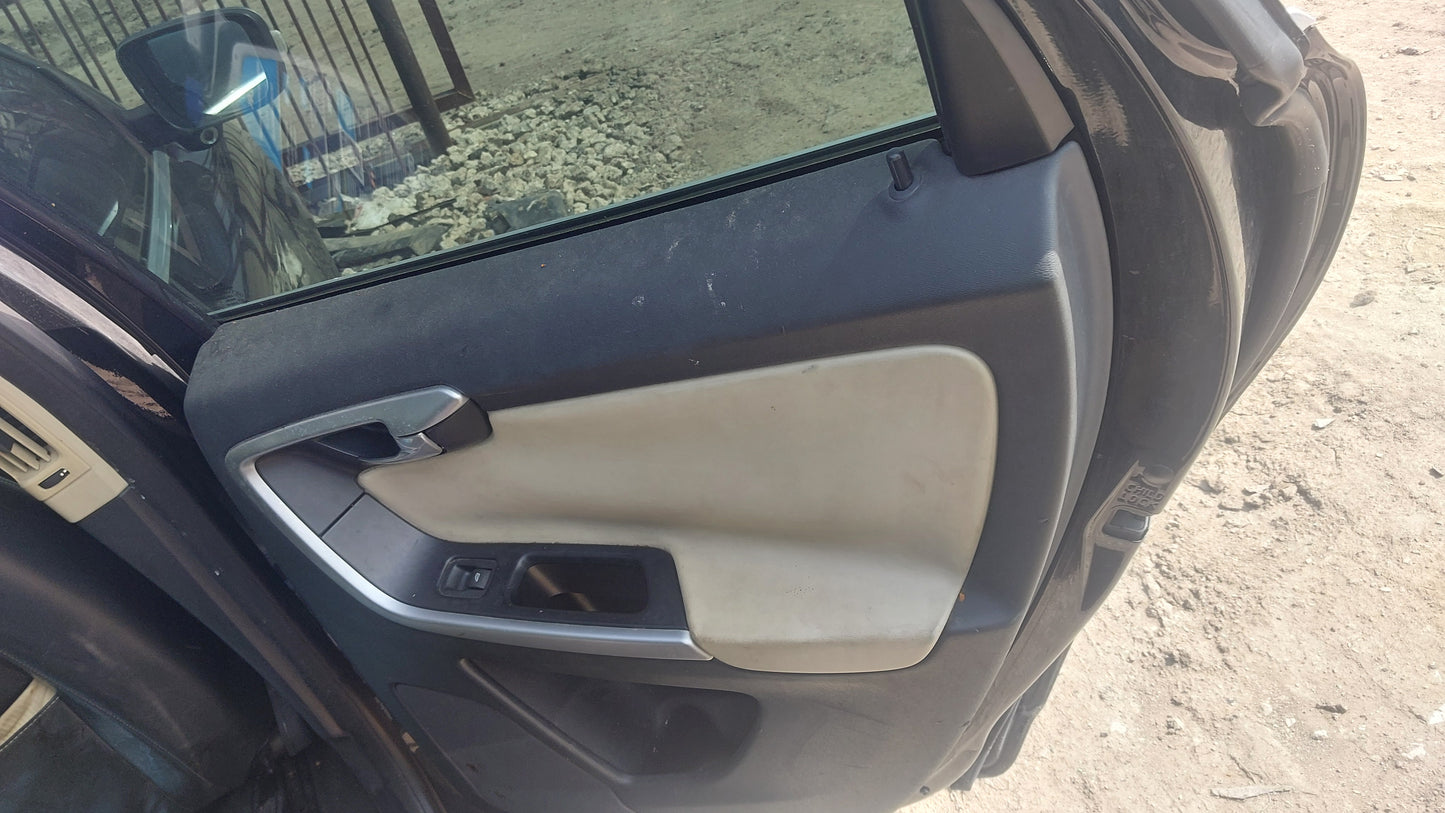 2011 Volvo XC60 - Stock #: M18927 - MXC-17