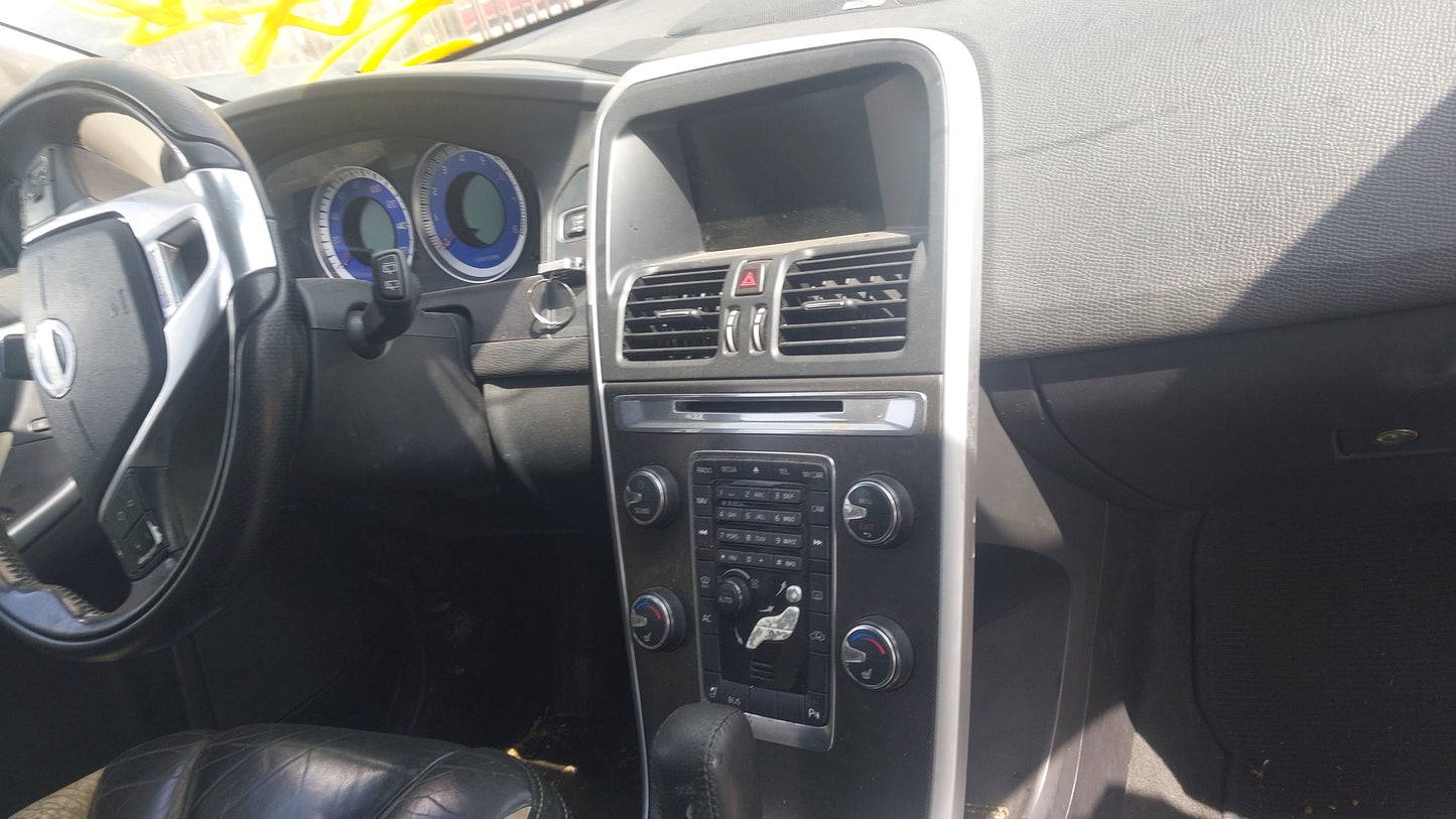 2011 Volvo XC60 - Stock #: M18927 - MXC-17