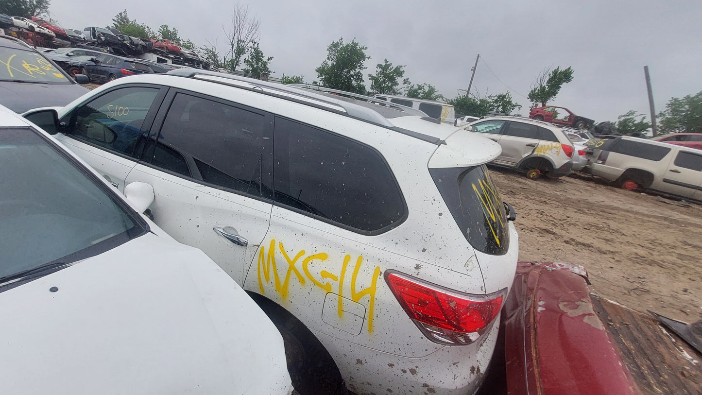 2014 Nissan Pathfinder - Stock #: M18924 - MXC-14