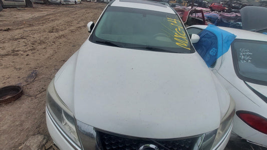 2014 Nissan Pathfinder - Stock #: M18924 - MXC-14