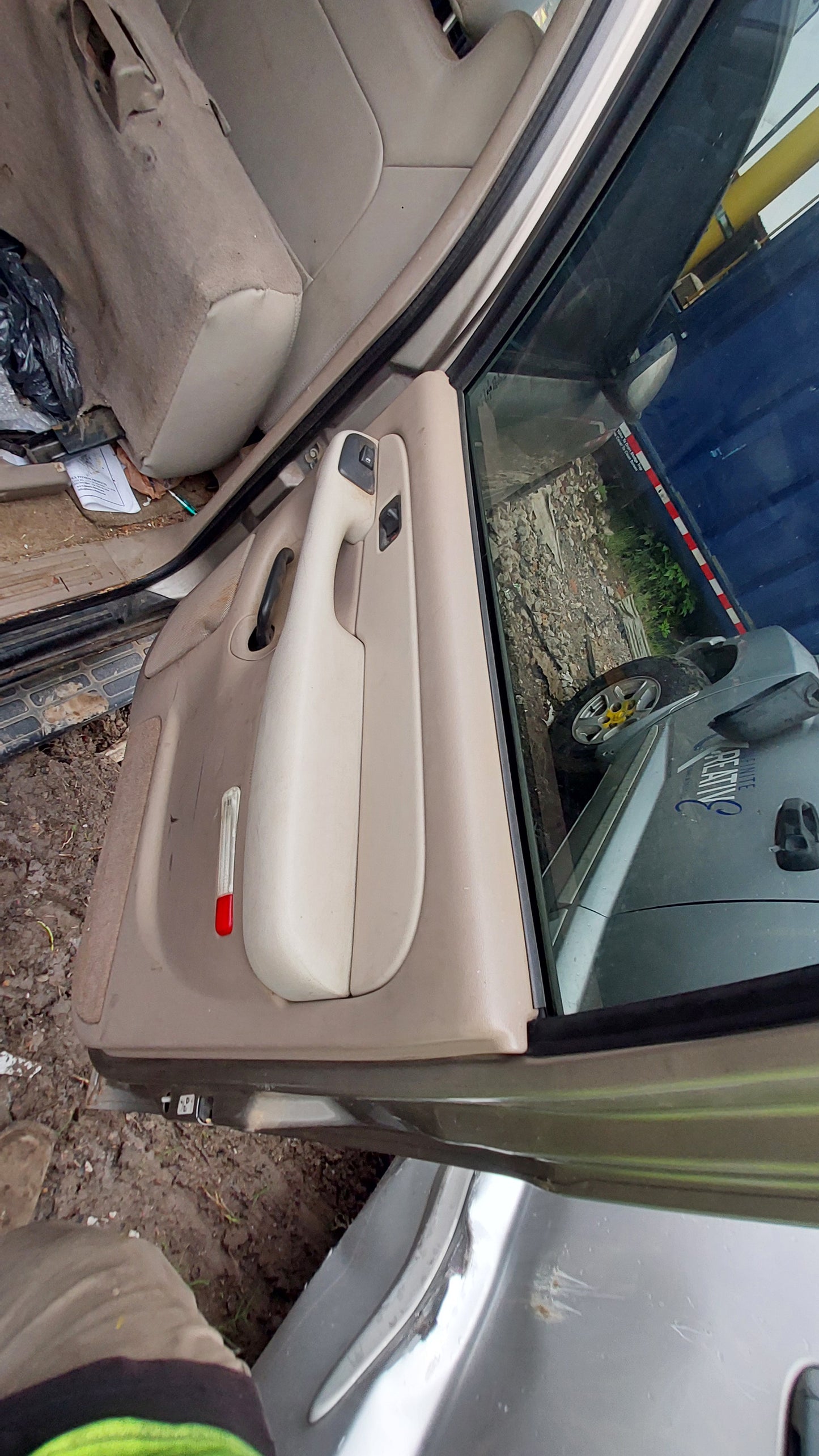 2003-2006 Chevrolet Suburban - Stock #: M18949