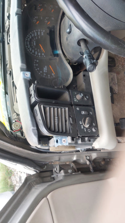 2003-2006 Chevrolet Suburban - Stock #: M18949