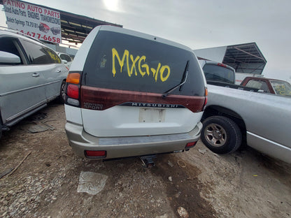 2003 Mitsubishi Montero XLS - Stock #: M18200 - MXG-10