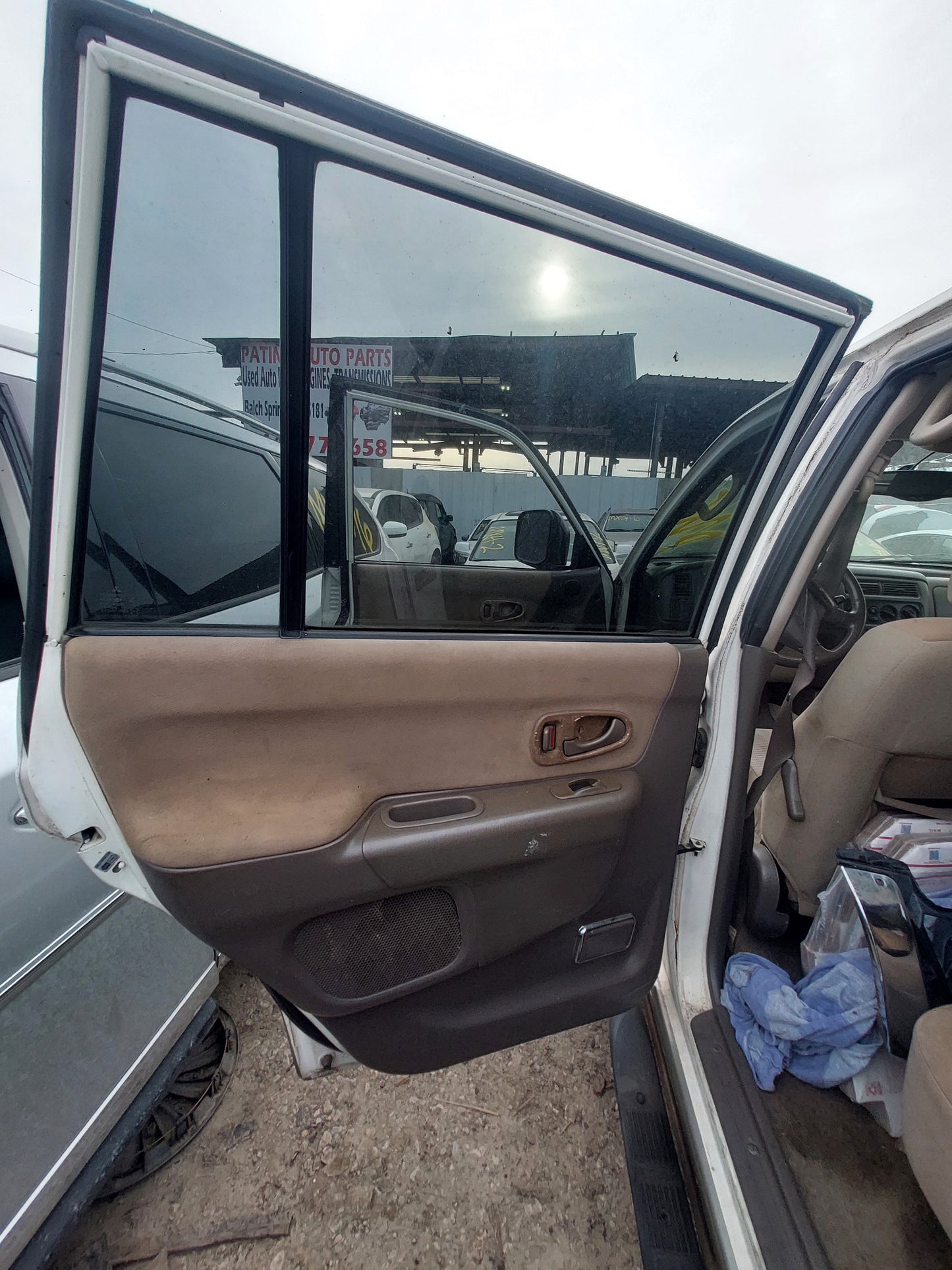 2003 Mitsubishi Montero XLS - Stock #: M18200 - MXG-10