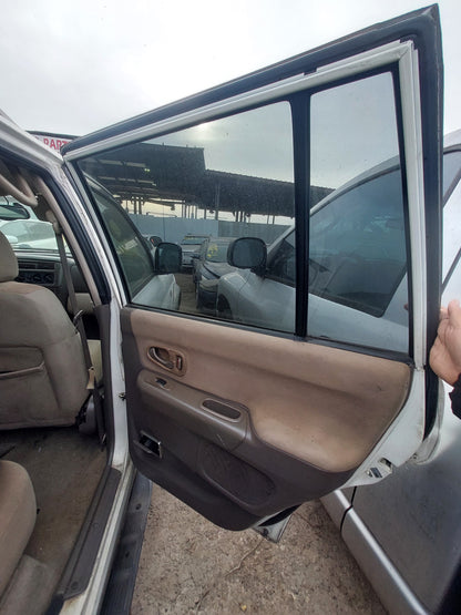 2003 Mitsubishi Montero XLS - Stock #: M18200 - MXG-10