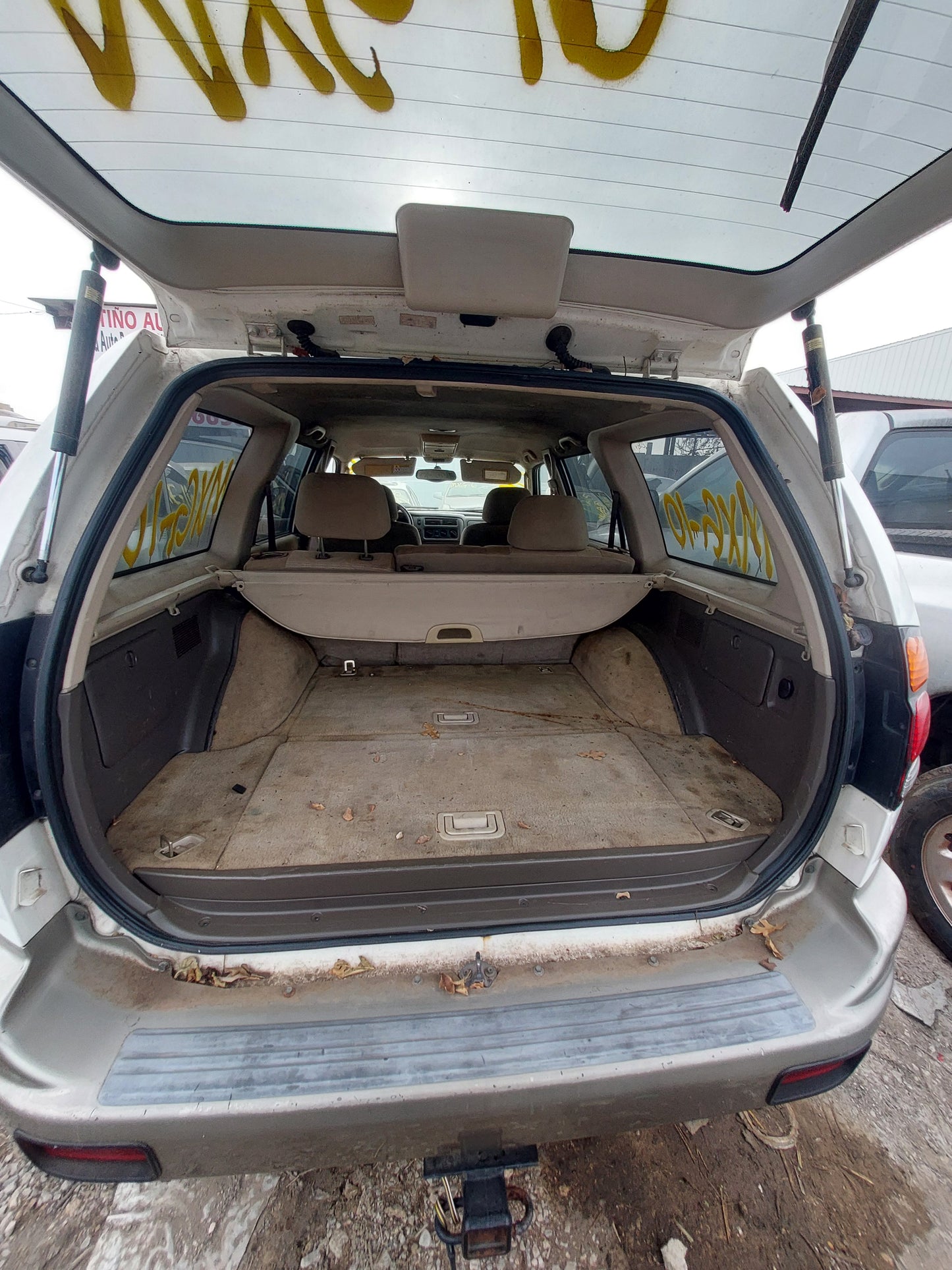 2003 Mitsubishi Montero XLS - Stock #: M18200 - MXG-10