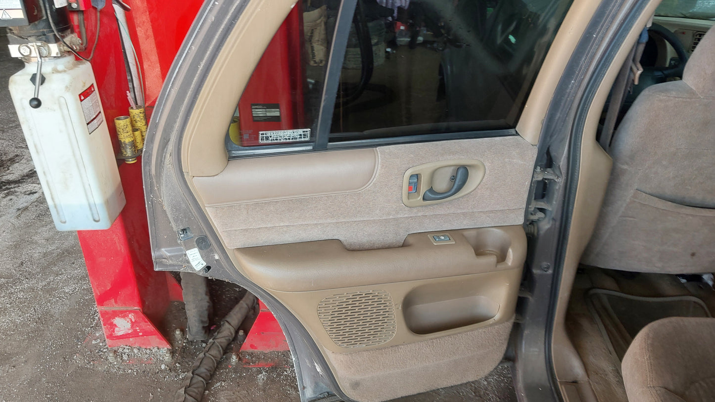 1994-2005 CHEVY TRAILBLAZER - PARTING OUT-MXF-18 Stock #:M18988