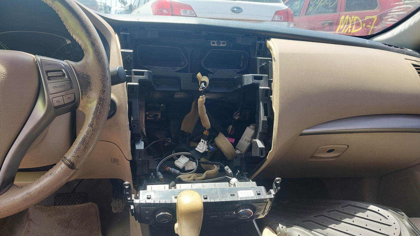 2014 Nissan Altima - Stock #: M18966 - MXE-16