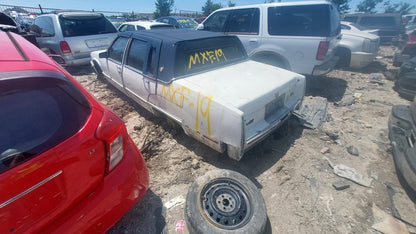 1992-1993 CADILLAC FLEETWOOD-PARTING OUT-MXF-19 Stock #:M18989