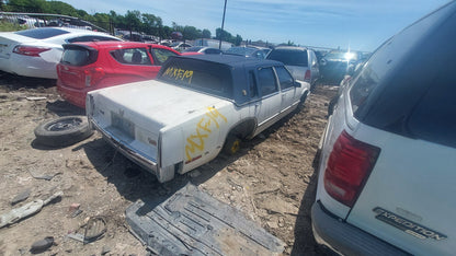 1992-1993 CADILLAC FLEETWOOD-PARTING OUT-MXF-19 Stock #:M18989
