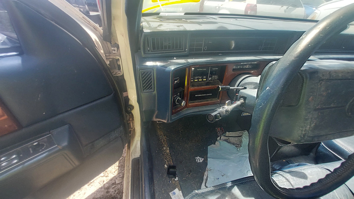 1992-1993 CADILLAC FLEETWOOD-PARTING OUT-MXF-19 Stock #:M18989