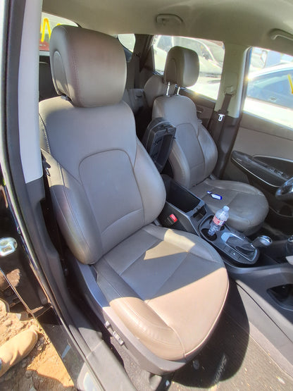 2017 HYUNDAI SANTA FE - STOCK #M19477