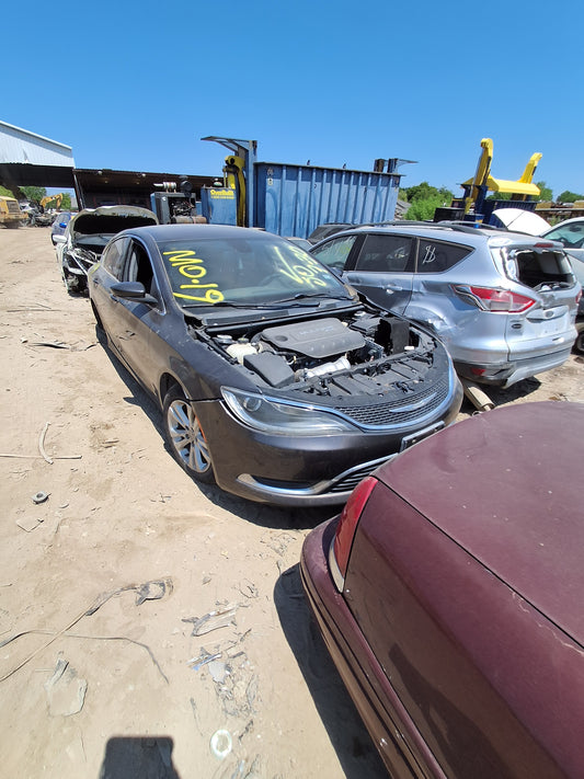 2015-2017 CHRYSLER 200- PARTING OUT-MO-19- Stock #:M19489