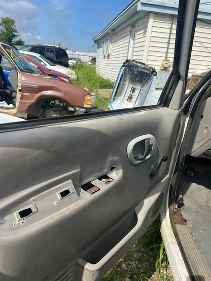 1/2 1995 - 2002 Chevrolet C2500 | All Parts A - F | SKU #: M17450 XI-20