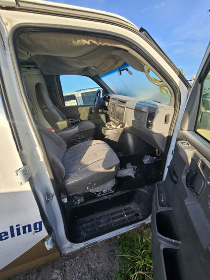 1/2 2000-2007 Chevrolet Express 1500 Van | All Parts A - F | SKU #: M17445 XI-15