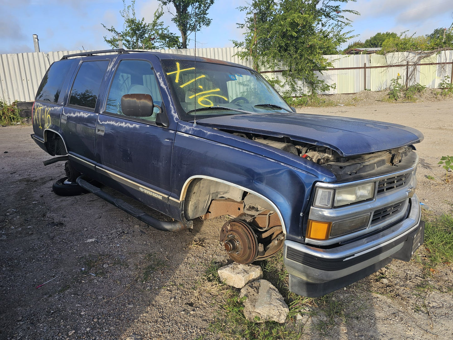 2/2 1999 2001 Chevrolet Tahoe | All Parts A - F | SKU # M17447 XI-17