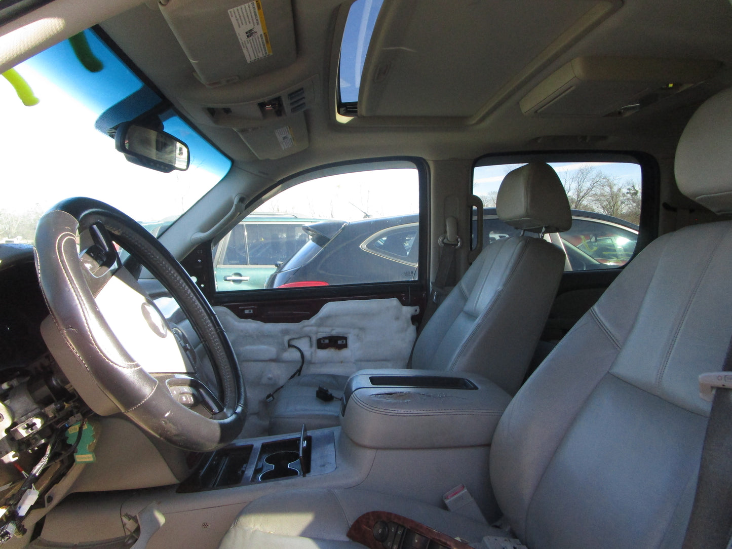 2/2 2007 - 2014 Chevrolet Suburban | All Parts G - Z | SKU #: 16801 CQ-11