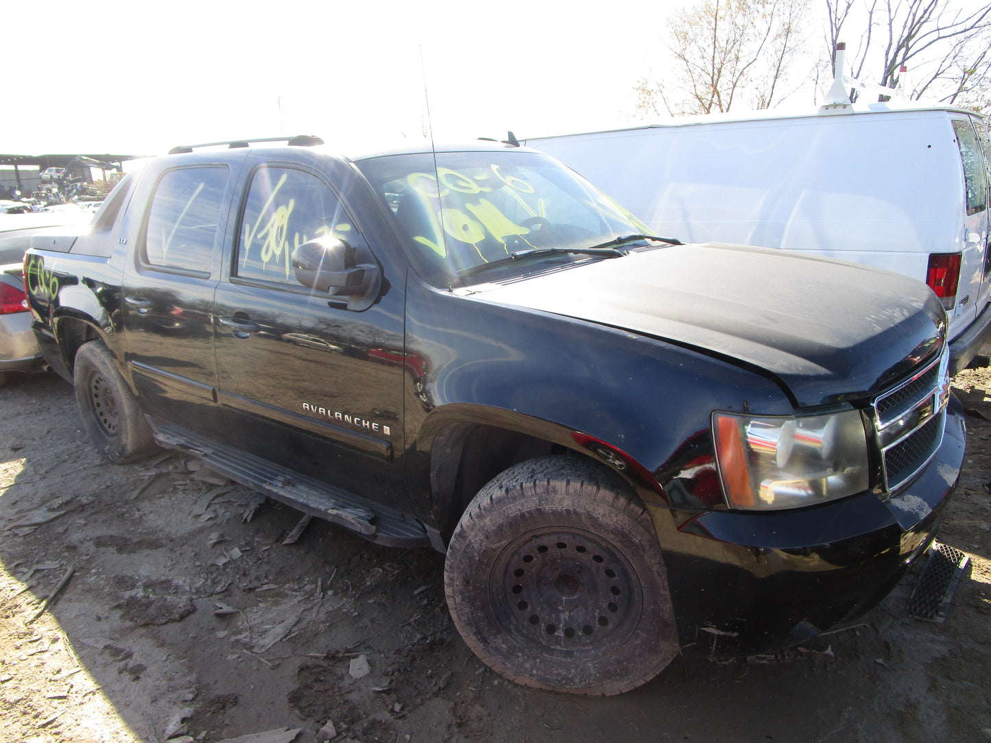 2/2 2007 - 2014 Chevrolet Avalanche | All Parts G - Z | SKU #: 16796 CQ-6