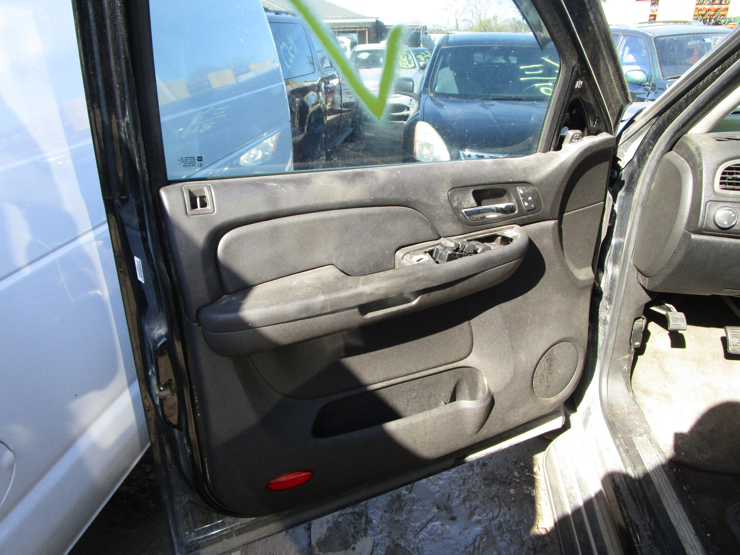 2/2 2007 - 2014 Chevrolet Avalanche | All Parts G - Z | SKU #: 16796 CQ-6