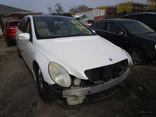 2/2 2006 - 2010 Mercedes Benz R350 | All Parts G - Z | SKU #:16817 CR-7