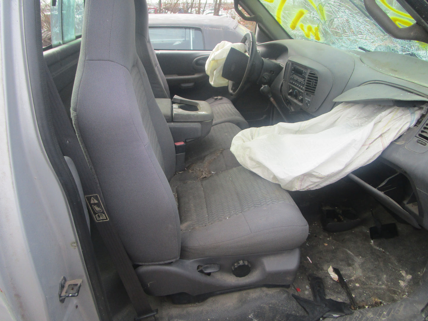2/2 1997 - 2003 Ford F150 | All Parts G - Z | SKU #: 16850 CS-20