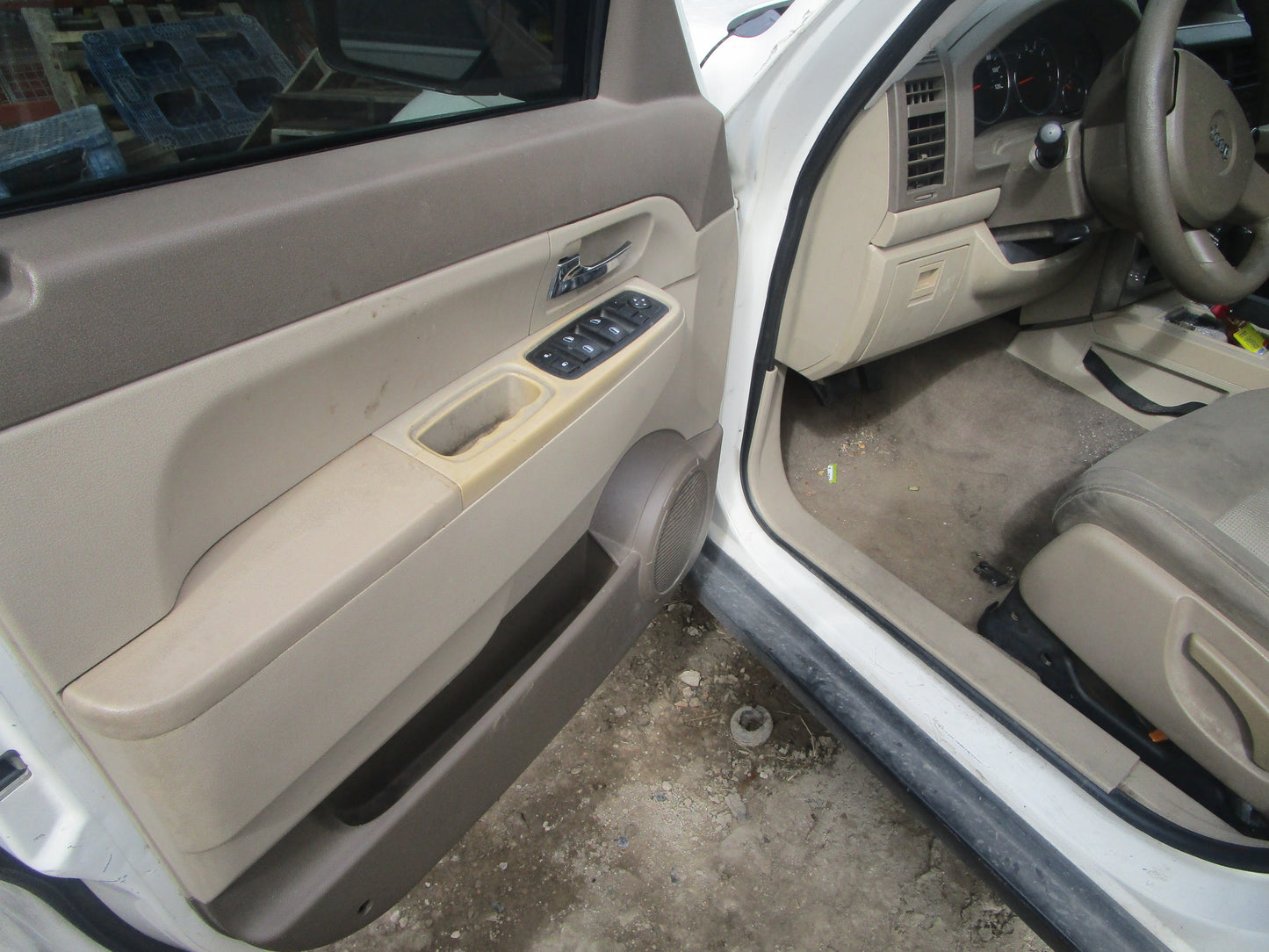 2/2 2008 - 2012 Jeep Liberty | All Parts G - Z | SKU #:16844 CS-14