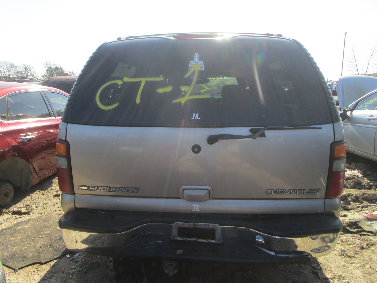 2/2 2000 - 2006 Chevrolet Suburban | All Parts G - Z | SKU #: 16851 CT-1