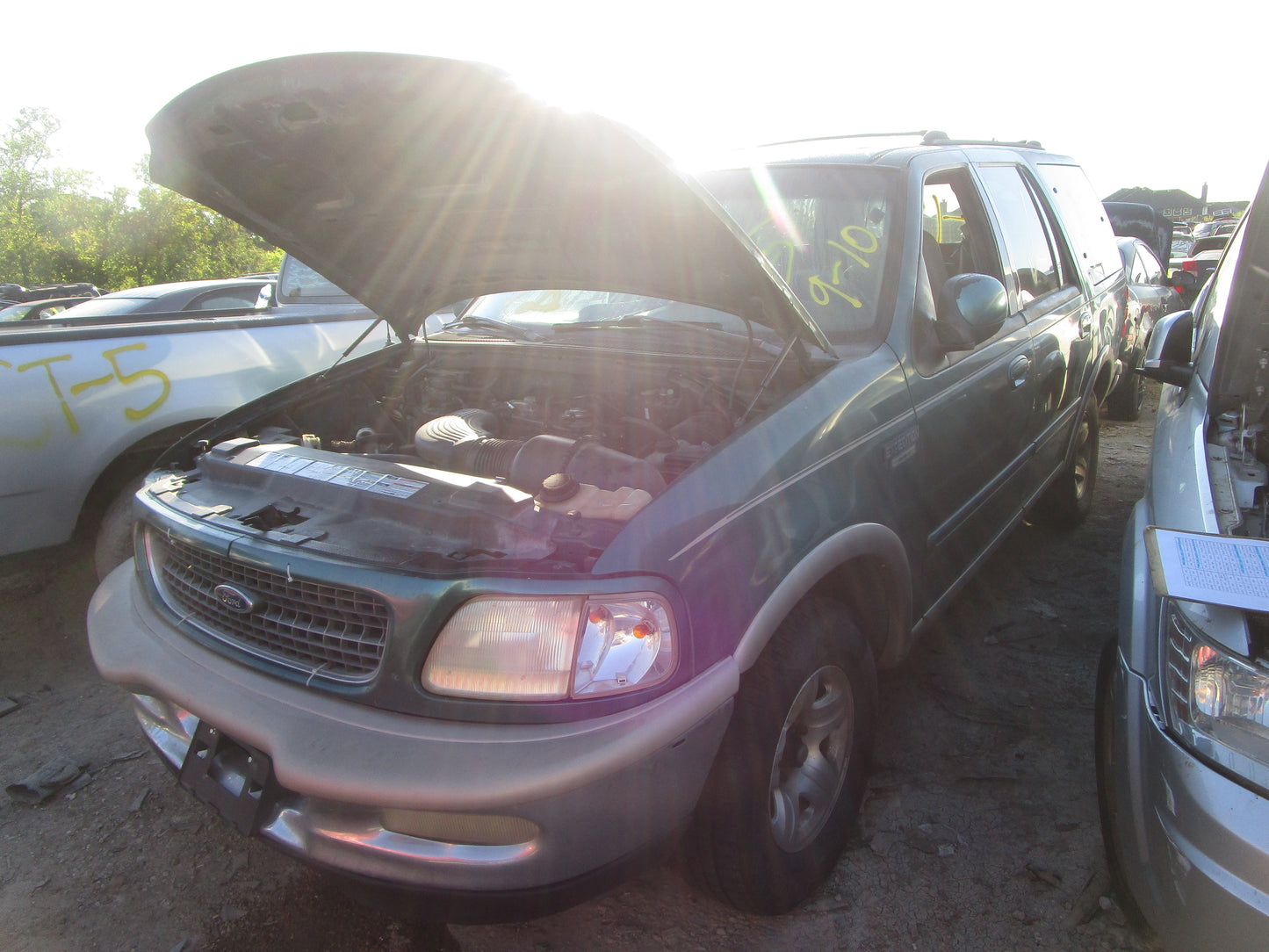 1/2 1997 - 2002 Ford Expedition | All Parts A - F | SKU #:16468 CT-18