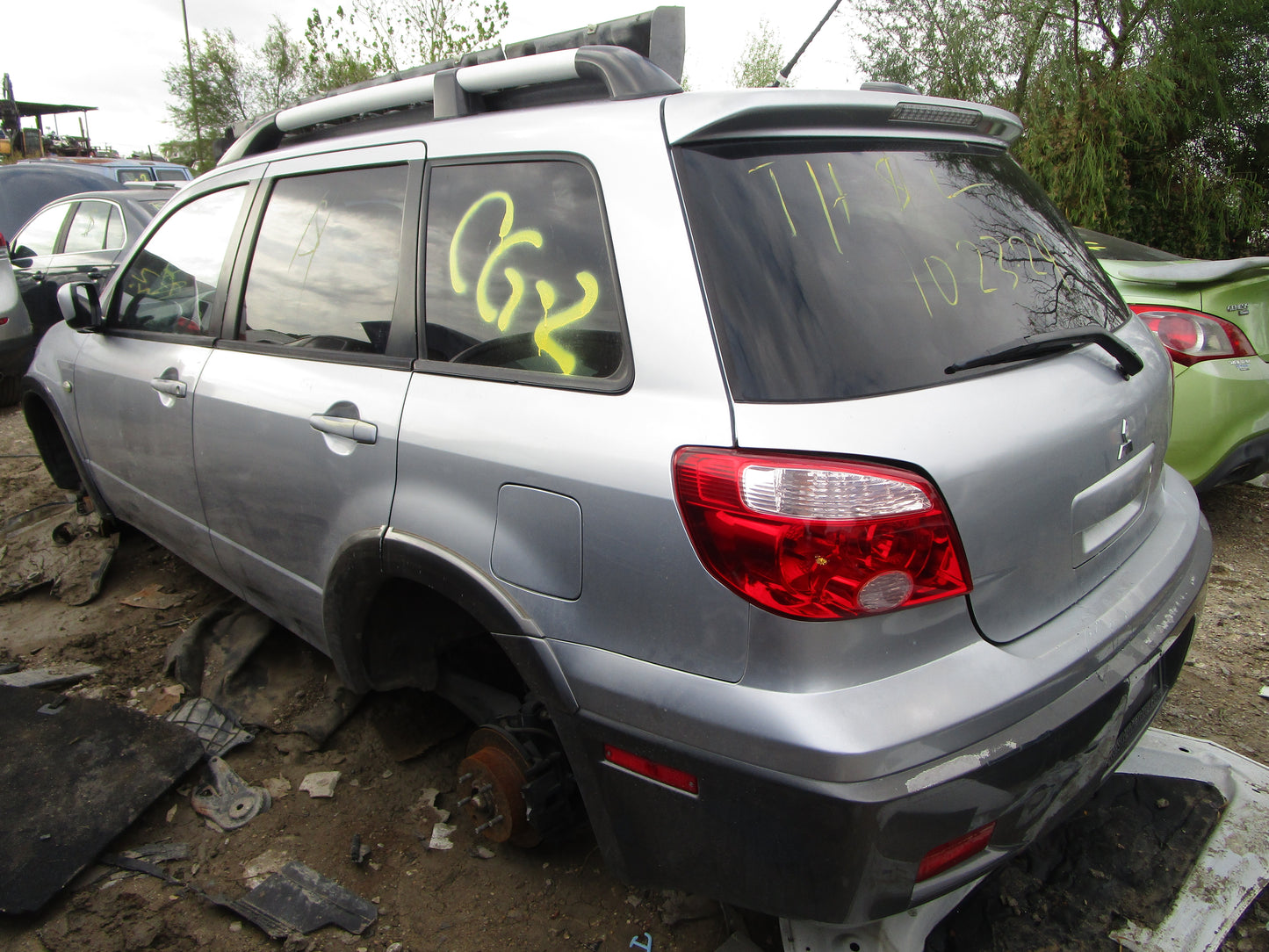 2/2 2003 - 2006 Mitsubishi Outlander | All Parts G - Z | SKU #: 16592 CG-2