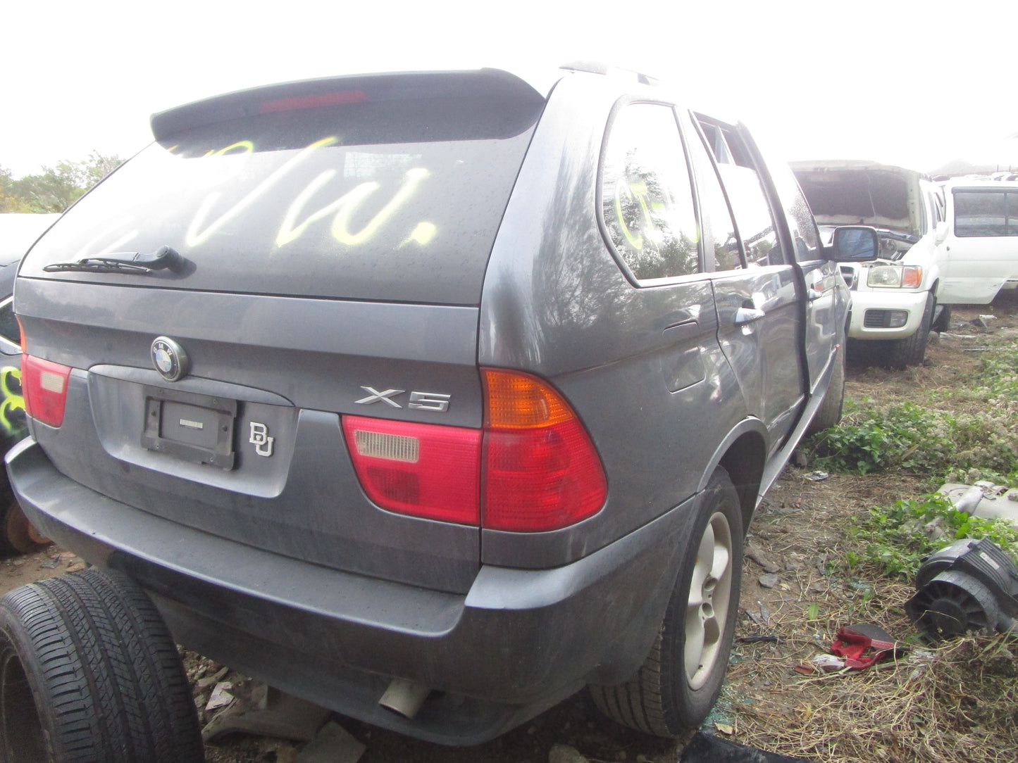 1/2 2000 - 2006 BMW X5 | All Parts G - Z | SKU #:16648 CI-18