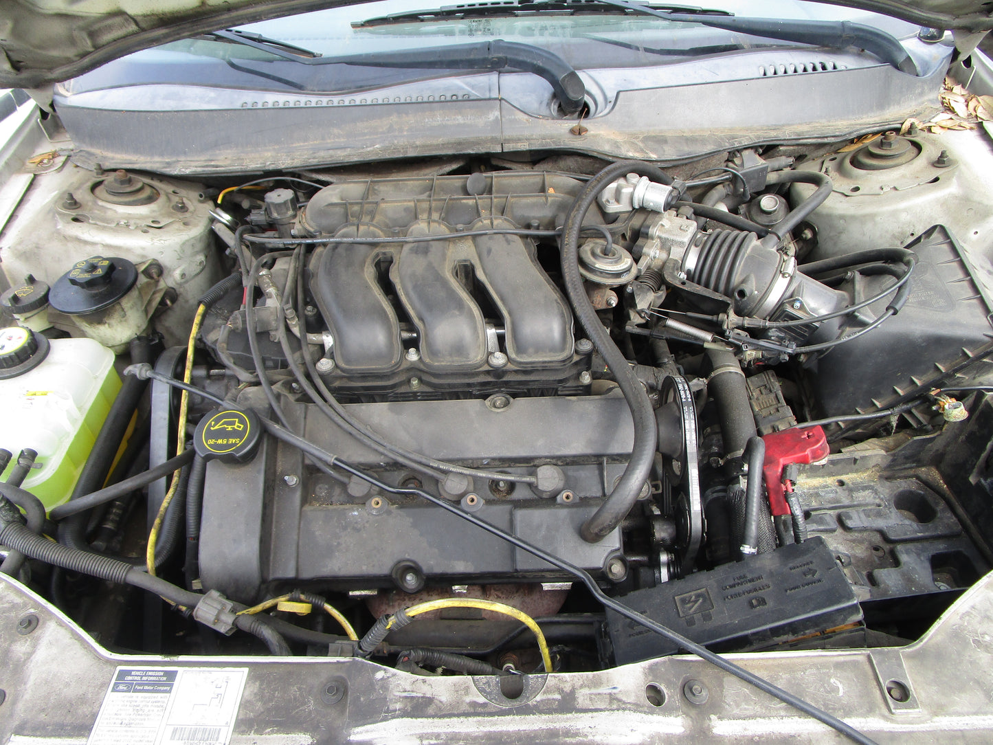 2001-2002 FORD TAURUS - 3.0 L ENGINE - # 15996