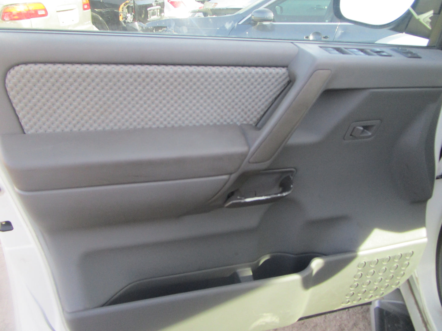 1/2 2004 - 2007 Nissan Armada | All Parts A - F | SKU #: 16710 CL-20