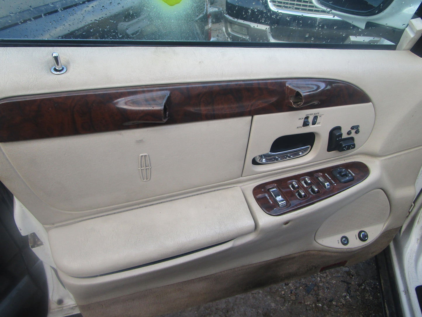 2/2 1998 - 2002 Lincoln Town Car | All Parts G - Z | SKU #: 16725 CM-15