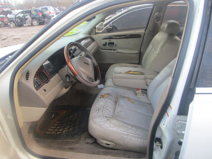 2/2 1998 - 2002 Lincoln Town Car | All Parts G - Z | SKU #: 16725 CM-15