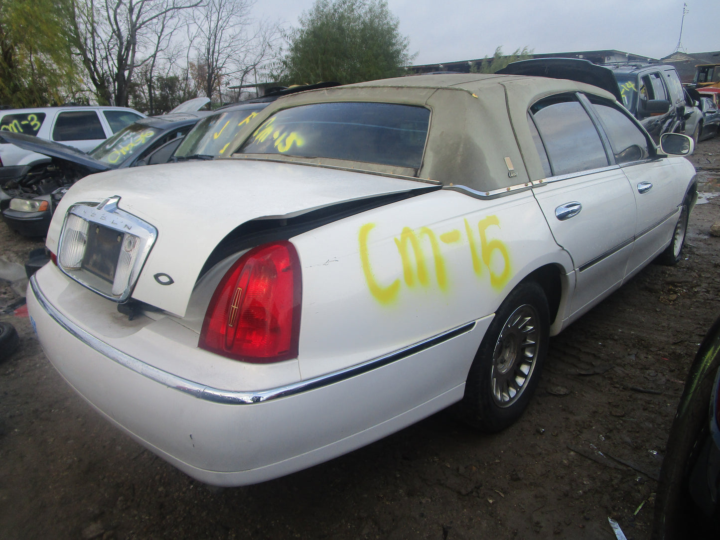 2/2 1998 - 2002 Lincoln Town Car | All Parts G - Z | SKU #: 16725 CM-15