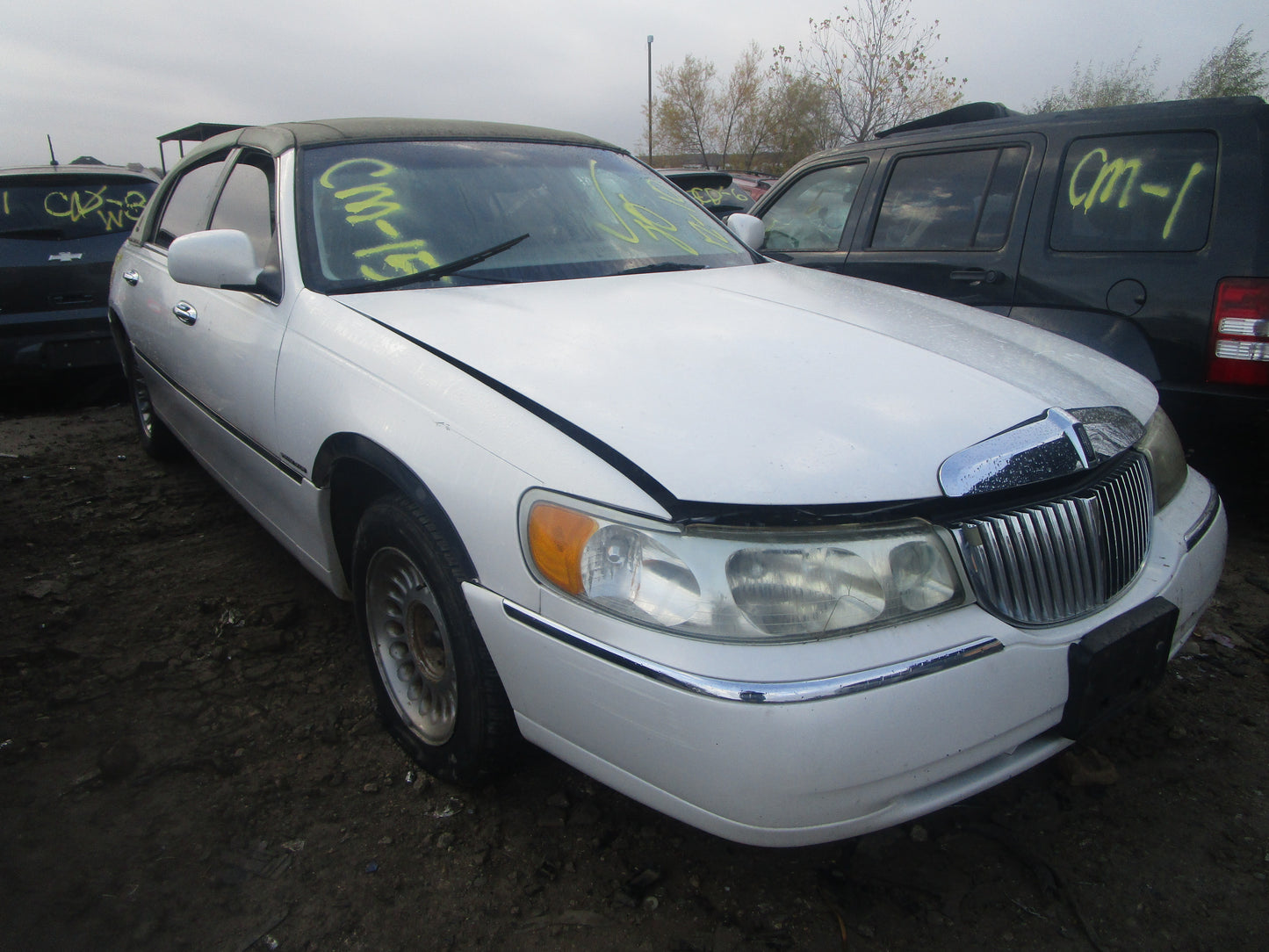 2/2 1998 - 2002 Lincoln Town Car | All Parts G - Z | SKU #: 16725 CM-15