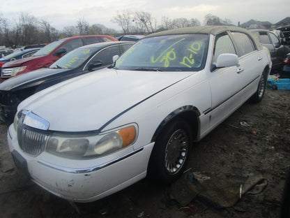 2/2 1998 - 2002 Lincoln Town Car | All Parts G - Z | SKU #: 16725 CM-15