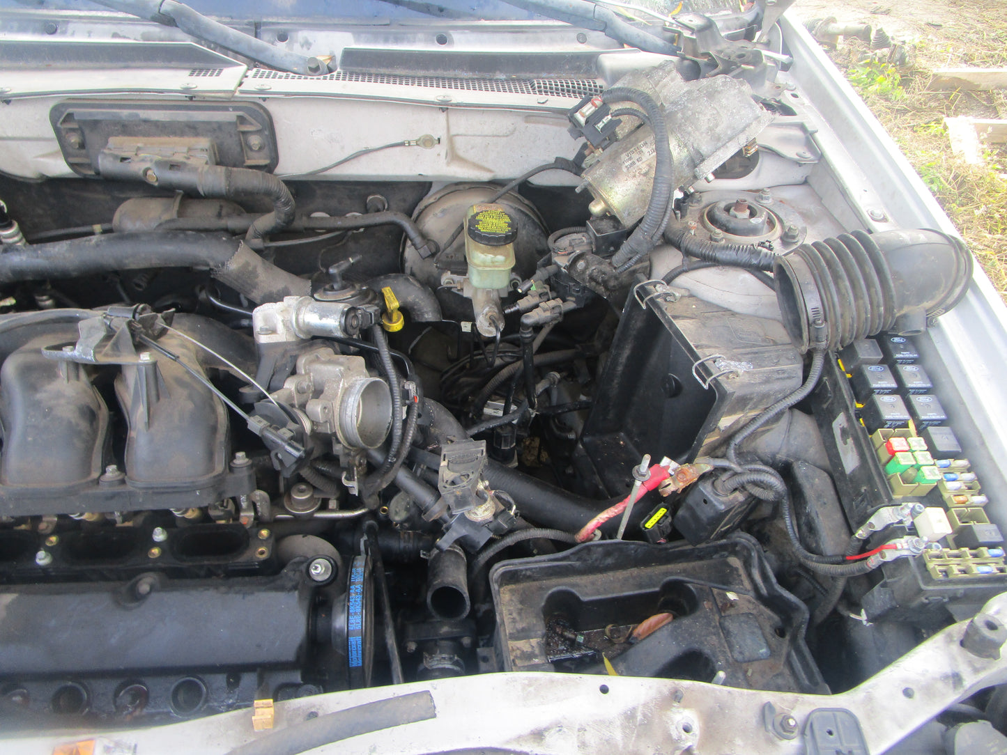 1/2 2001 - 2007 Ford Escape | All Parts A - F | SKU #: 16713 CM-3