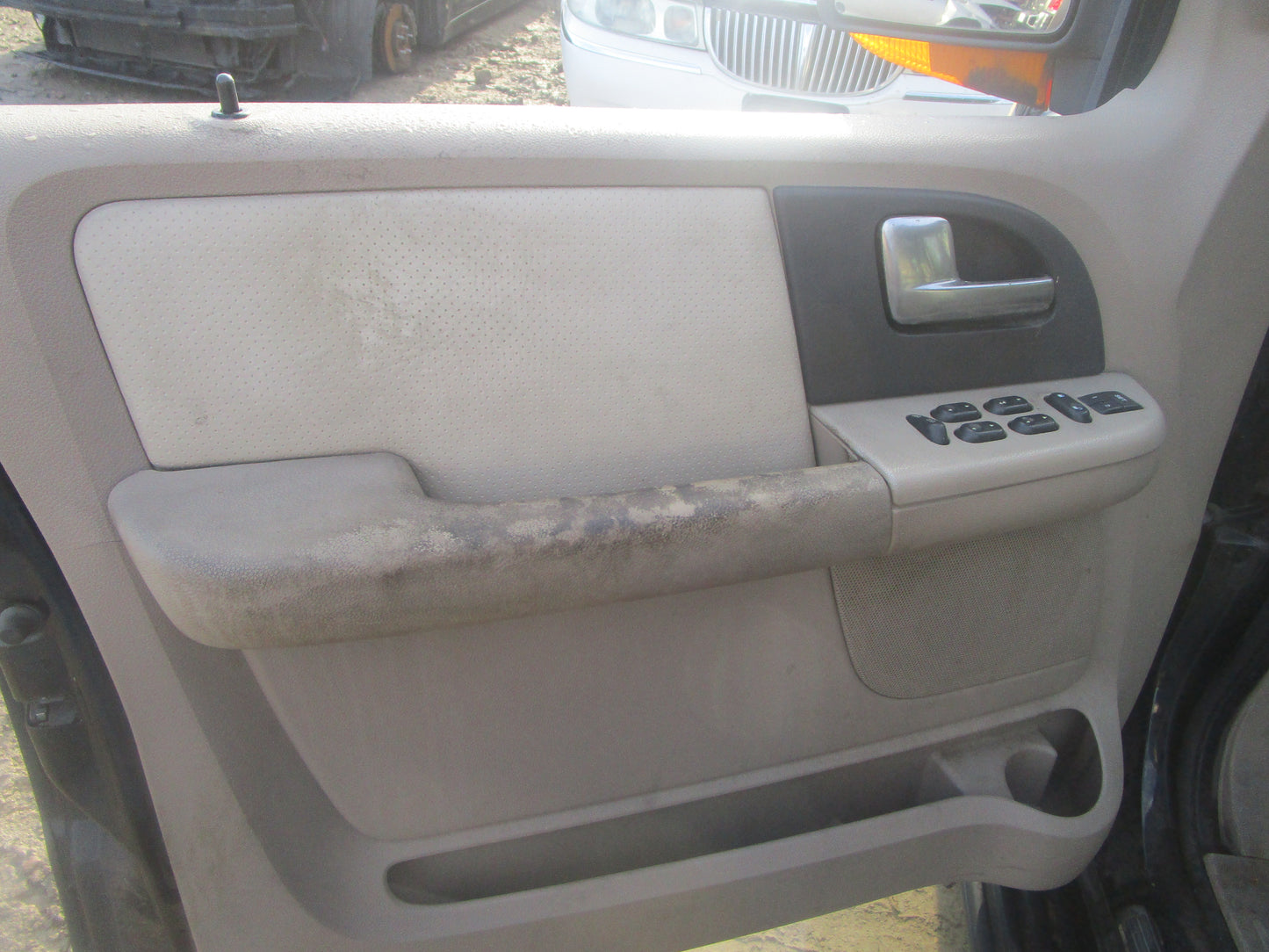 2/2 2003 - 2006 Ford Expedition | All Parts G - Z | SKU #:16724 CM-14
