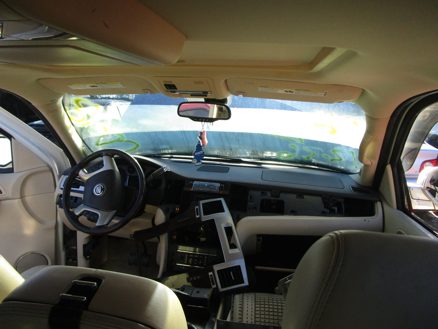 2/2 2007 - 2014 Cadillac Escalade | All Parts G - Z | SKU #: 16768 CO-18