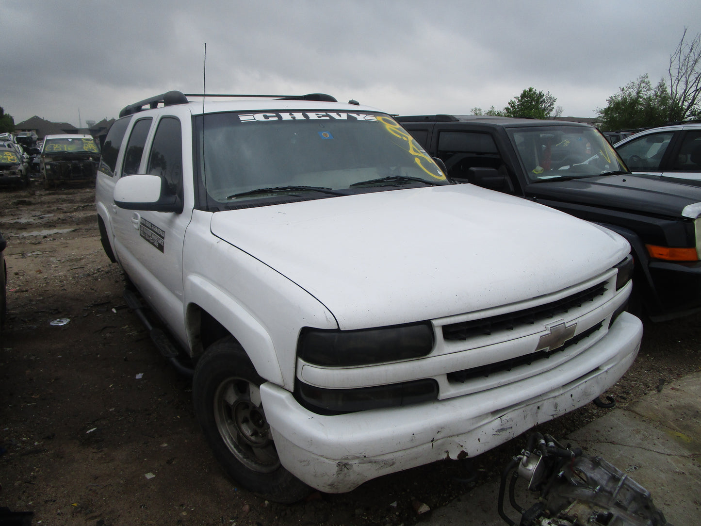 2003 CHEVY SUBURBAN - PARTING OUT - CA-20 - STK# 16090