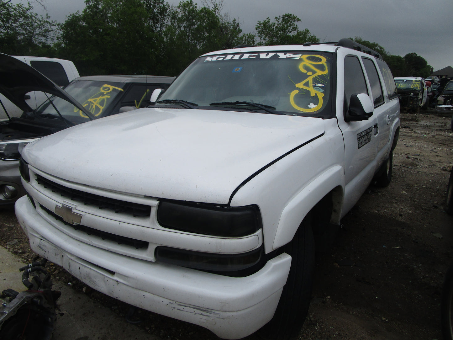 2003 CHEVY SUBURBAN - PARTING OUT - CA-20 - STK# 16090