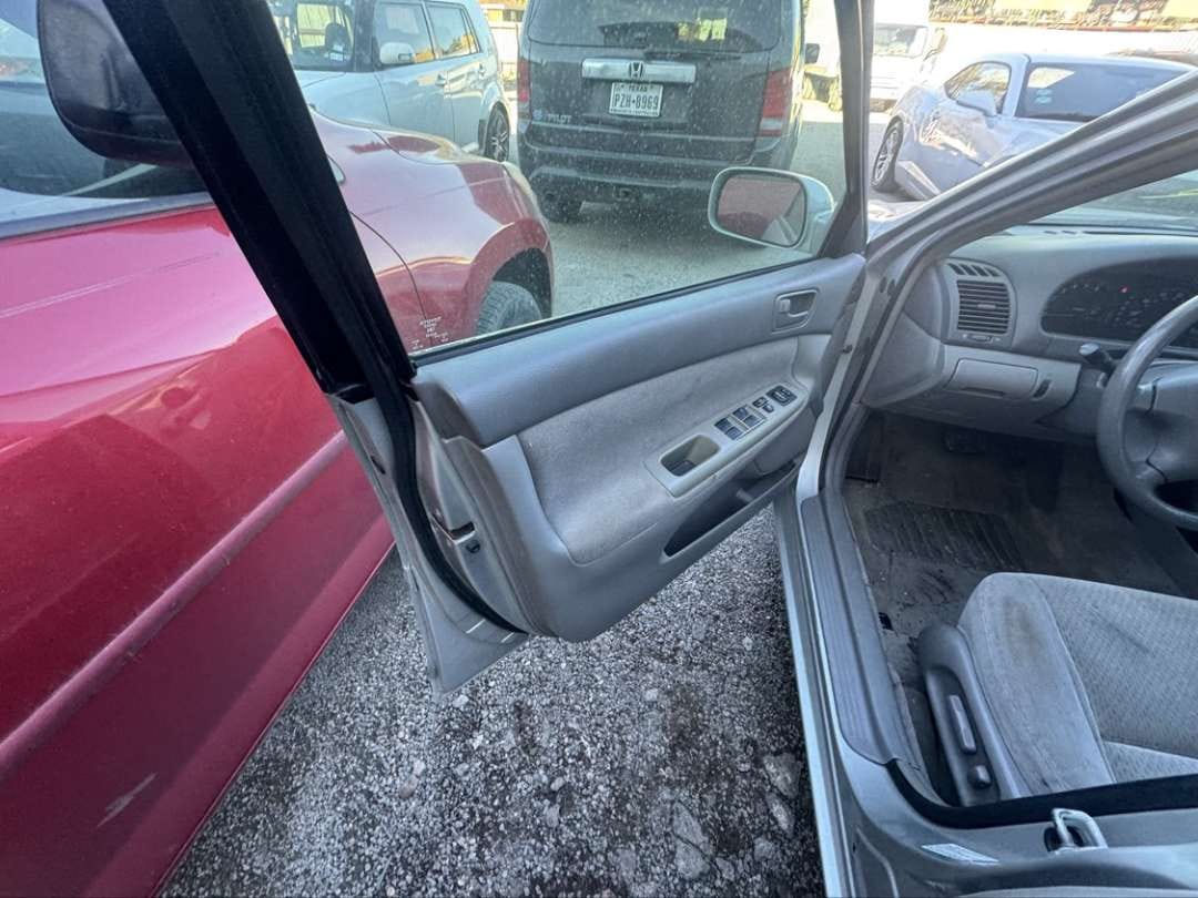 1/2 2002 - 2006 Toyota Camry LE | All Parts A - F | SKU #: M17949 - R-19